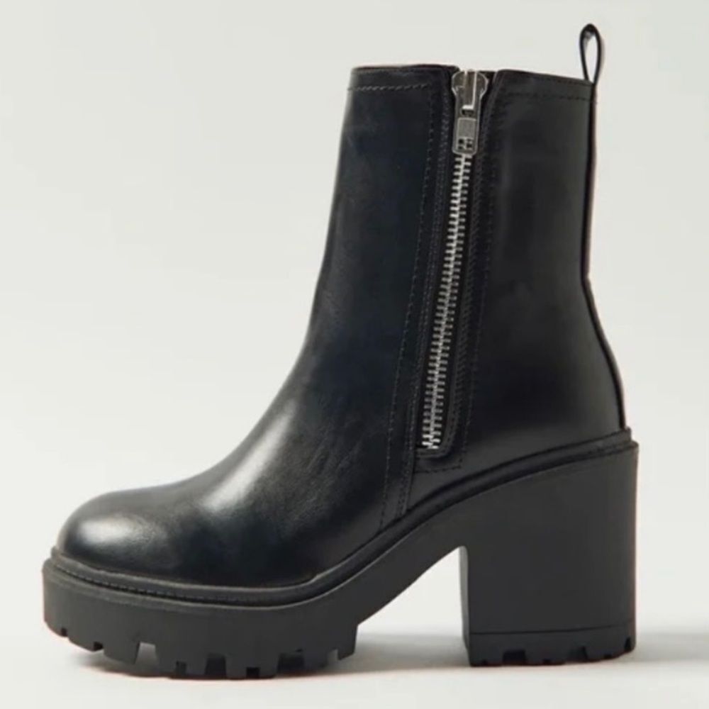 UO Zip Up Boot - Picture 3 of 6